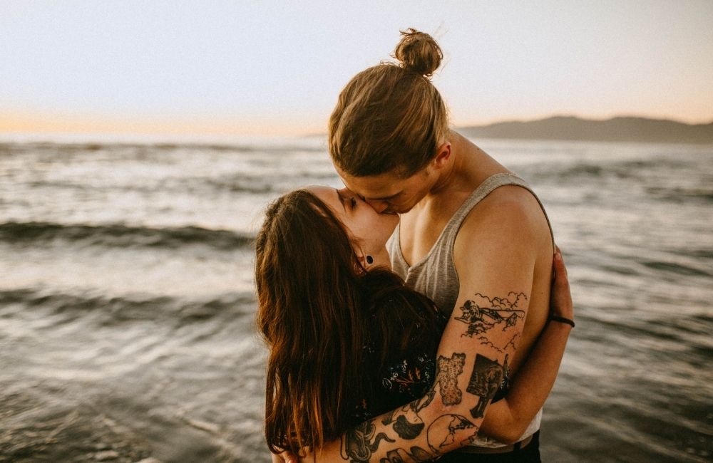 Signs you've met your twin flame - Twin flame vs Soulmate Love Inspire Destiny